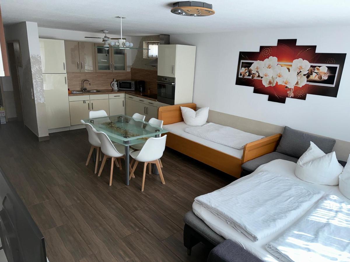 Apartment Stabel 8,1 Km Von Europa Park Kippenheim Bagian luar foto